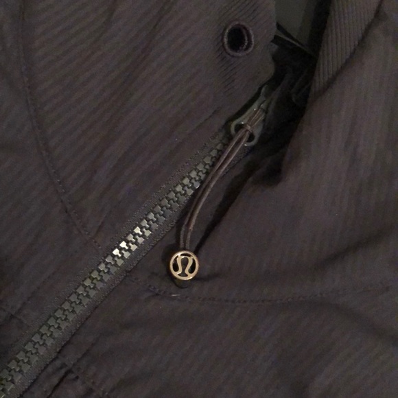 Lululemon Reversible Jacket Size 6 - Picture 5 of 5